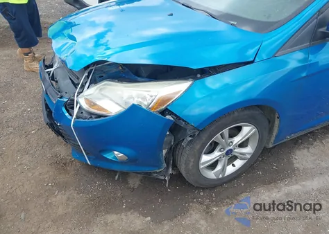 2014 Ford Focus Se z USA, uszkodzony, nr VIN 1FADP3K25EL361037